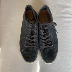 Tom’s Lace Up Sneaker